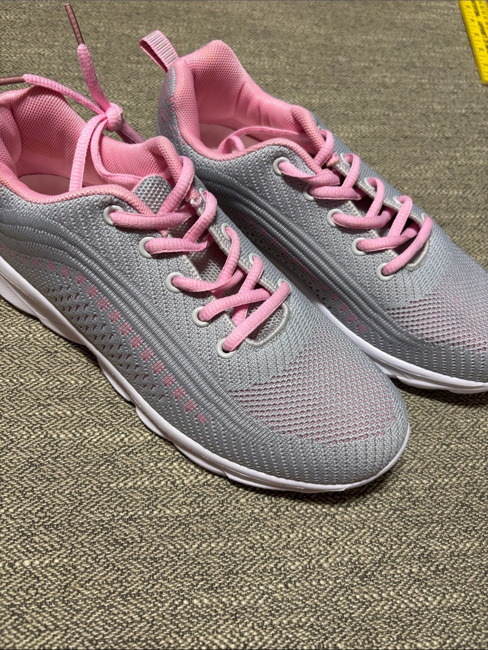 Source Unknown Gray and Pink Women's Athletic Sneakers